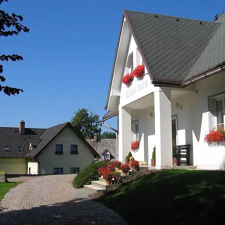 Selsky Dvur 1 Vendégház Police nad Metují