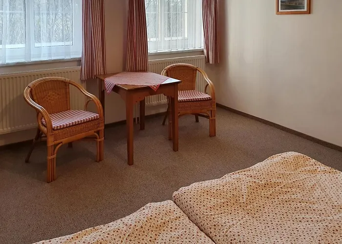 Selsky Dvur 1 3* Police nad Metují
